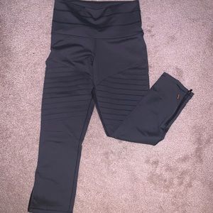 Lucy activewear leggings